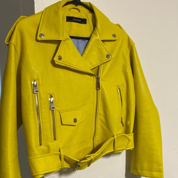 Zara Jackets & Blazers - Electric Yellow/Green Zara Basic Faux Leather Moyo Jacket